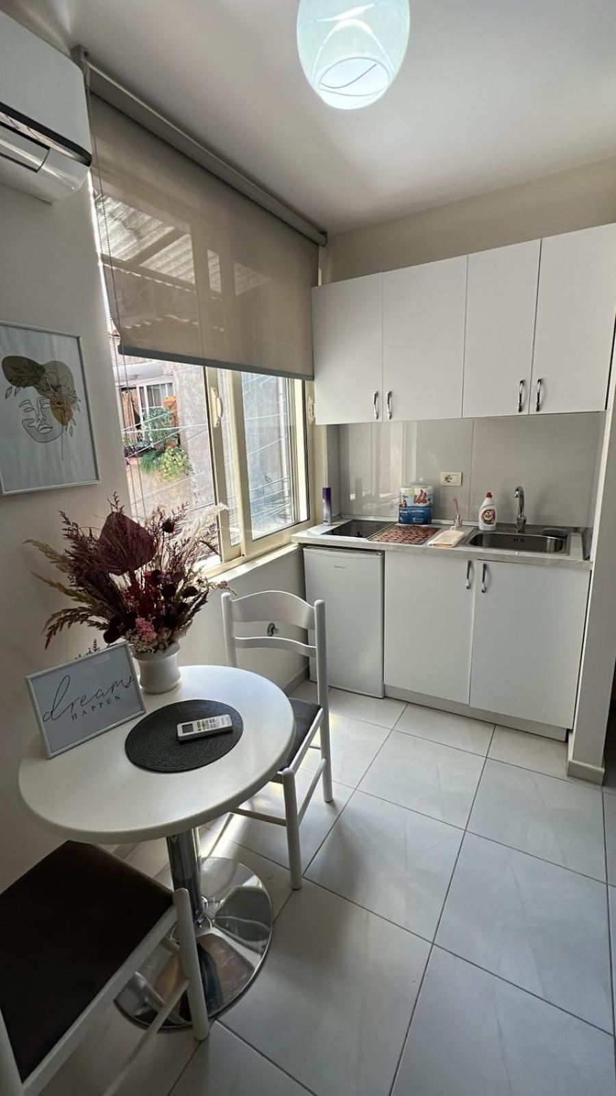 Urban Retreat Apartments Tirana Exteriör bild